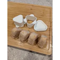 Kit 2 Forminhas Onigiri Triangular – Molde Japonês para Arroz