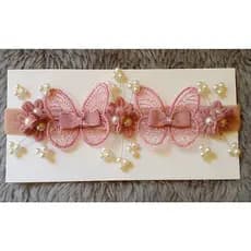 Tiara faixinha de bebê jardim encantado com borboletas e flores na cor rosê (rosa seco).