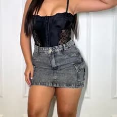 Saia Cargo Jeans  Curta Feminina Moda com Lycra Bolso na Lateral Estilosa Cintura Alta Grafit Cinza