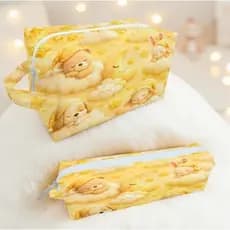 Necessaire Infantil Estampada Ursinho e Coelhinho Dormindo Amarela Porta Higiene Porta Objetos Para Bolsa Maternidade
