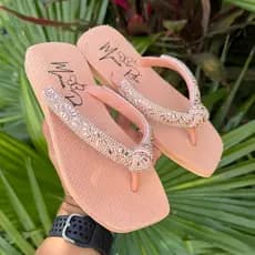 Chinelo Rasteira Strass GROSSO NV Tendência Premium Estilo Elegante Leve Macio Confortável