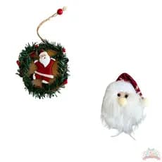 Kit com 02 Enfeites de Natal em Pendente: Papai Noel Disco Decorado em Resina 9cm e Carinha Papai Noel Tricô Alpino 13cm