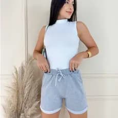 Short Feminino Moletinho com Bolso Lateral Barrinha Dobrada Liso