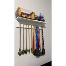 Porta Medalhas Com Prateleira Para Troféu