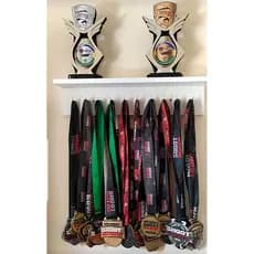 Prateleira Para Medalhas Com Espaço Para Troféus