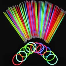 Kit com 100 Pulseiras Neon Alto Brilho Fluorescente Tubo Diversas Cores Brilha no Escuro
