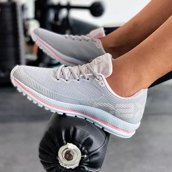 Tênis Feminino Estiloso e Funcional – Perfeito Para o Dia a Dia, do Look Casual ao Esportivo!