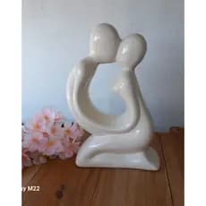 ESTATUETA CASAL CERAMICA,CORES:PRETA,BRANCA,OFF