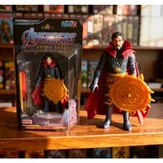 Boneco Vingadores 15 Cm Articulado Luz Led - Doutor Estranho / Homem Aranha / Homem De Ferro