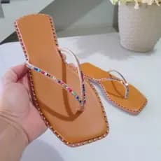 Rasteirinha Feminina com Strass Colorido – Confortável, Estilo Verão 2025
