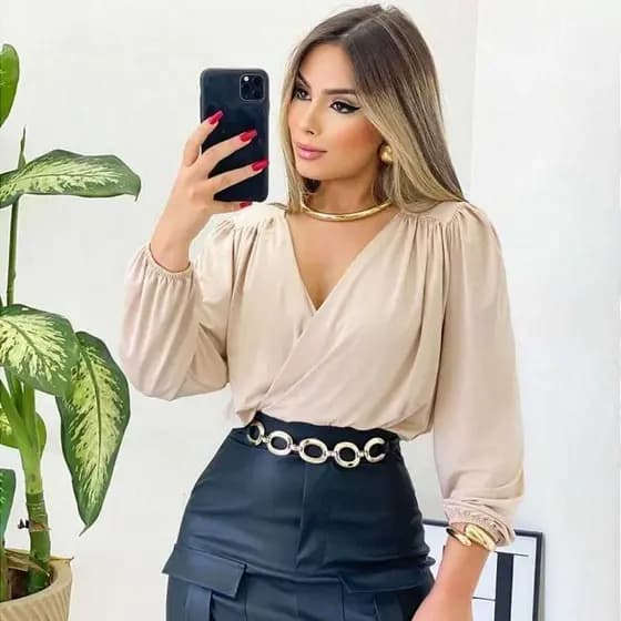 Blusa Feminina Manga Longa de Suplex Decote V Transpassado Manga Longa  – Elegância e Conforto