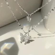 Colar Feminino Borboletas Duplo Minimalista Banhado Ouro Prata Choker Elegante