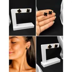 Brinco Trevo Preto Dourado Feminino Delicado Elegante Minimalista Aço Inoxidável Antialérgico Luxo