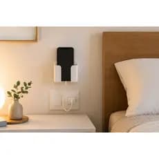 Suporte Porta Celular de Parede com Abertura para Cabo Carregador