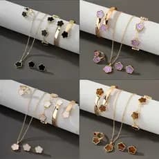Conjunto de joias requintado KIT5, composto por colar, pulseira, bracelete, brincos e anel.