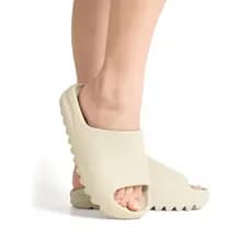 Chinelo feminino yz slide Nuvem super confortável Lançamento promoção