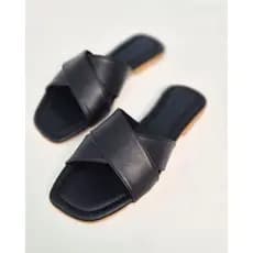 Promoção Sandália Rasteira Tiras Cruzadas. Do 33 ao 43.