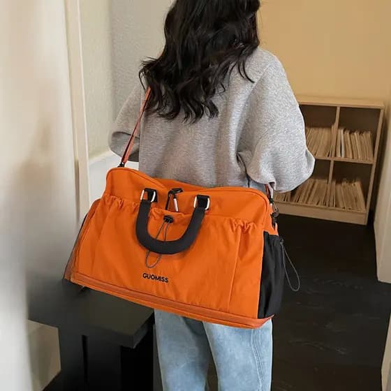 Bolsa de viagem feminina para viagens curtas – Compartimento separado para sapatos, separação de itens secos e molhados,