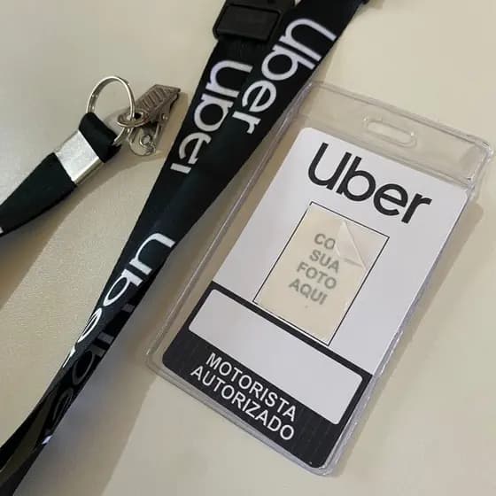Crachá Uber + Cordão Uber + Capinha protetora (PARA PREENCHER)