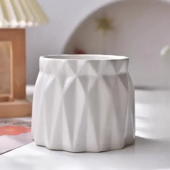 Vaso Geométrico Multiuso – Ideal para Plantas, Velas, Porta-Caneta e Decoração de Jardim e Ambiente