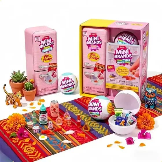 Kit Mini Geladeira Mini Brands + 2 Bolas Mini Surpresas Rosa ou Azul Tipo Zuru Mini brands