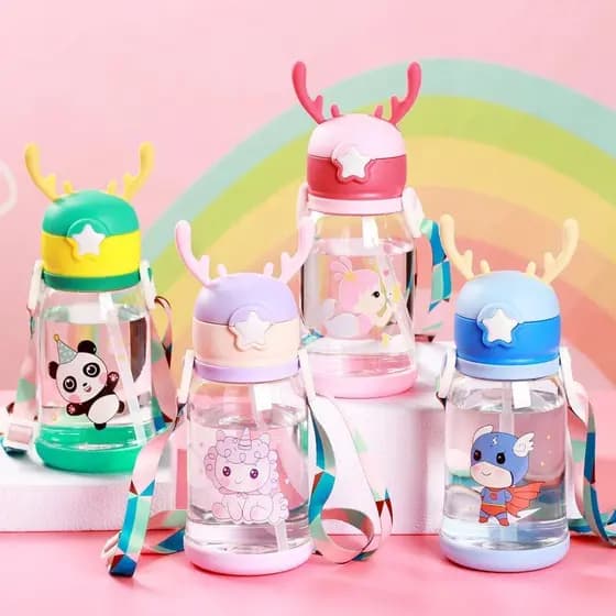 Garrafa copo De Alce Água Portátil 600ml Infantil Garrafinha Criança Chifres Antivazamento com canudo