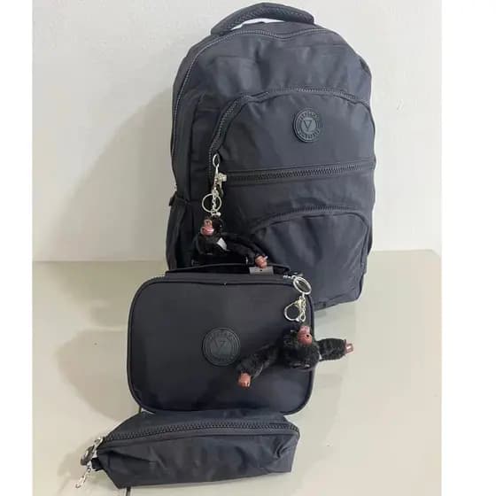 Mochilas grandes para meninos e meninas + estojos: itens essenciais para a volta às aulas.