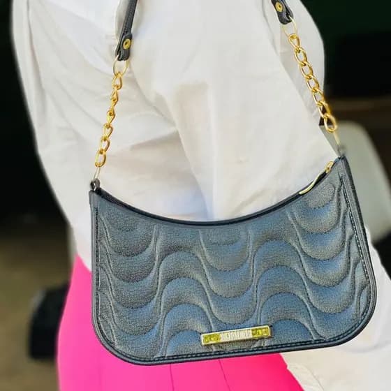 Bolsa Feminina Meia Lua com Alça de Ombro Corrente Candy Color PROMOÇÃO