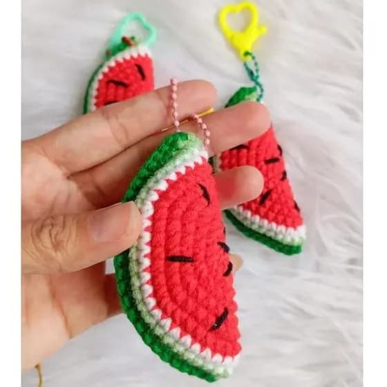Chaveiro melancia de amigurumi