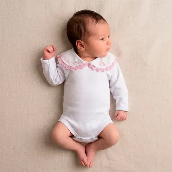 Body Bebê Menina Maternidade Gola Bordada Nossa Senhora Nome Personalizado Batizado 100% Algodão