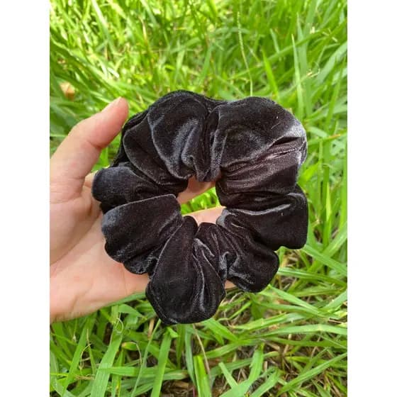 Xuxa scrunchie de Veludo elástico prendedor de cabelo cor preta xuxinha frufru