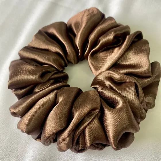 Scrunchie Xuxa de Cabelo Cetim Marrom elástico Feminino 1/3/5/10 uni
