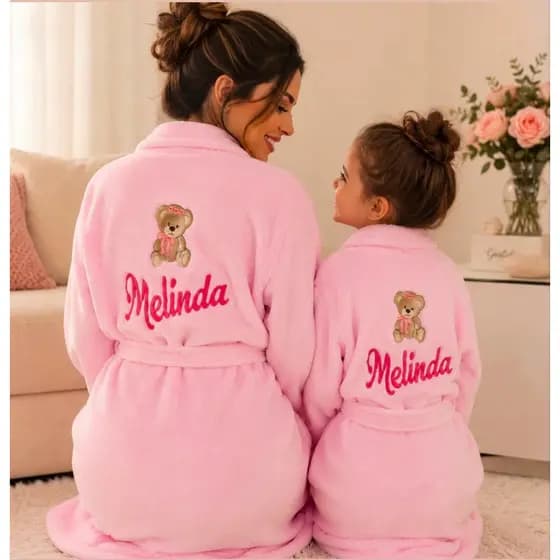 roupão infantil personalizado com nome e desenho muito fofo e delicado.