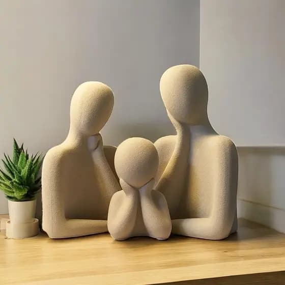 Estátua Decorativa Família - Pai - Mãe - Filho - Decoração Casa Sala Dourado Prata Branco Preto