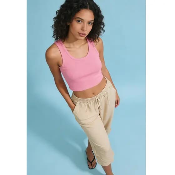 Calça Feminina Pantacourt Capri em Viscolinho com Bolso | Casual, Leve e Confortável