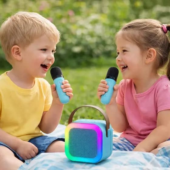 Caixa De Som C/ Microfones Karaokê Brincadeiras em Família