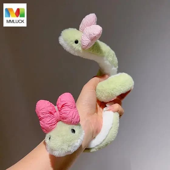 DARBY Ano Da Cobra Brinquedo De Pelúcia , Envoltório Em Torno Do Braço Boneca Animal De Kawaii