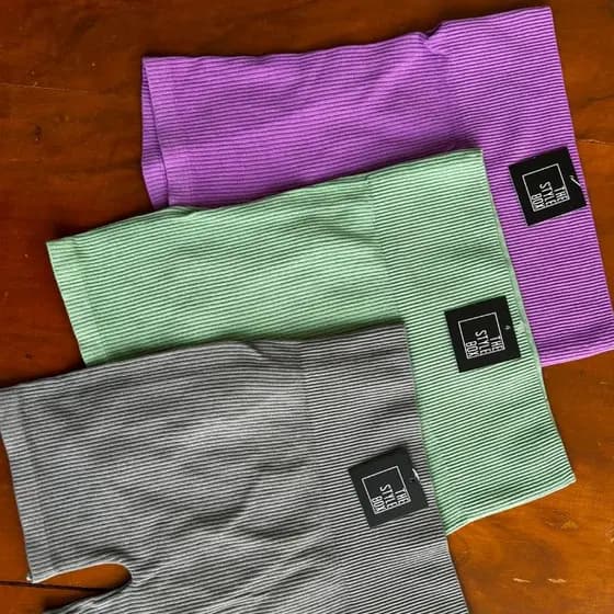 Shorts Feminino Academia Canelado com Cintura Alta Zero Transparência em Poliamida