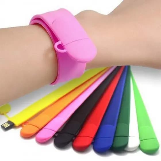 Pen Drive Pulseira Bate Enrola (REF-B106) Sem personalização.