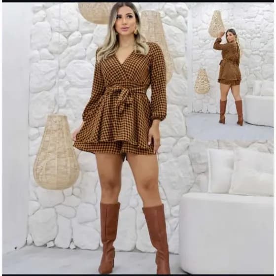 Vestido Macaquinho com Manga Longa Decote em V e Elastex na Cintura - Estampado Xadrez Pequeno