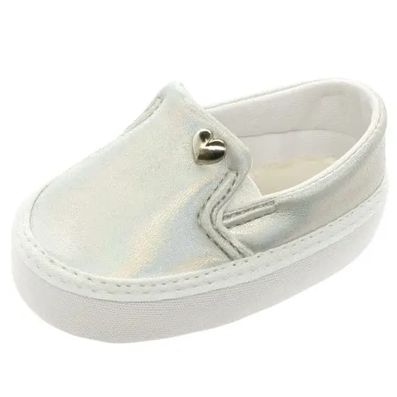 Sapatinho de bebe Menina Slip On Coração Metal