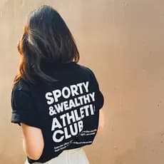 Camiseta Preta De Manga Curta Com Estampa Dupla Face Para Mulheres , Estilo Solto E Esportivo , Grande Gola Redonda