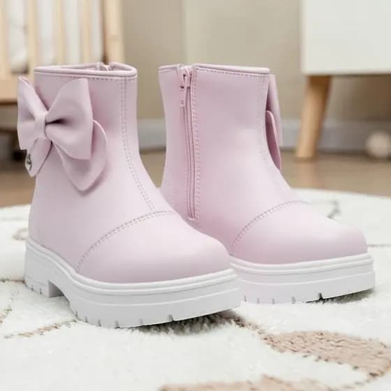 Bota Infantil com Laço Conforto Estilo e Delicadeza