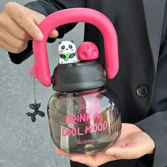Garrafa de Água Infantil com Design Animado de Panda