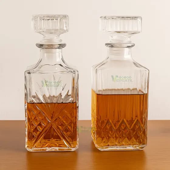 Garrafa Requintada Lyor Whisky Whiskey 900ml 0,9L Luxo Bar Mesa Posta Sortida Transparente Detalhada Diamond