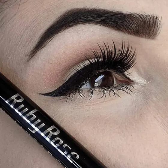 Delineador Lápis Ruby Rose – Preto Intenso, Alta Pigmentação, Macio e de Longa Duração