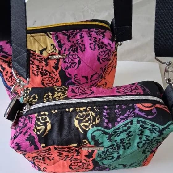 bolsa transversal feminina estampada