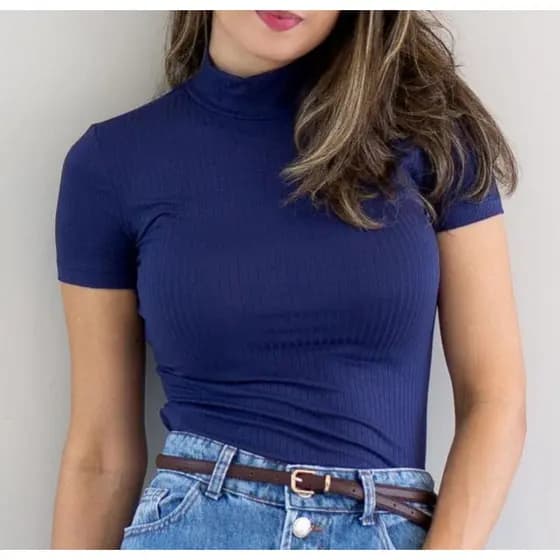 Blusa Feminina Básica Gola Alta Manga Curta Casual