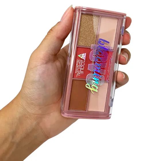 Paleta de Sombra e Blush Blooming Love Toque Special