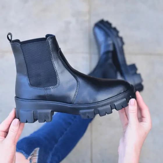 Bota Feminina Tratorada Coturno Blogueira Botina Confortável com Elástico